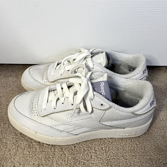 white and lilac purple reebok - Picture 2 of 5